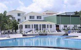 Firefox Hotel And Resort